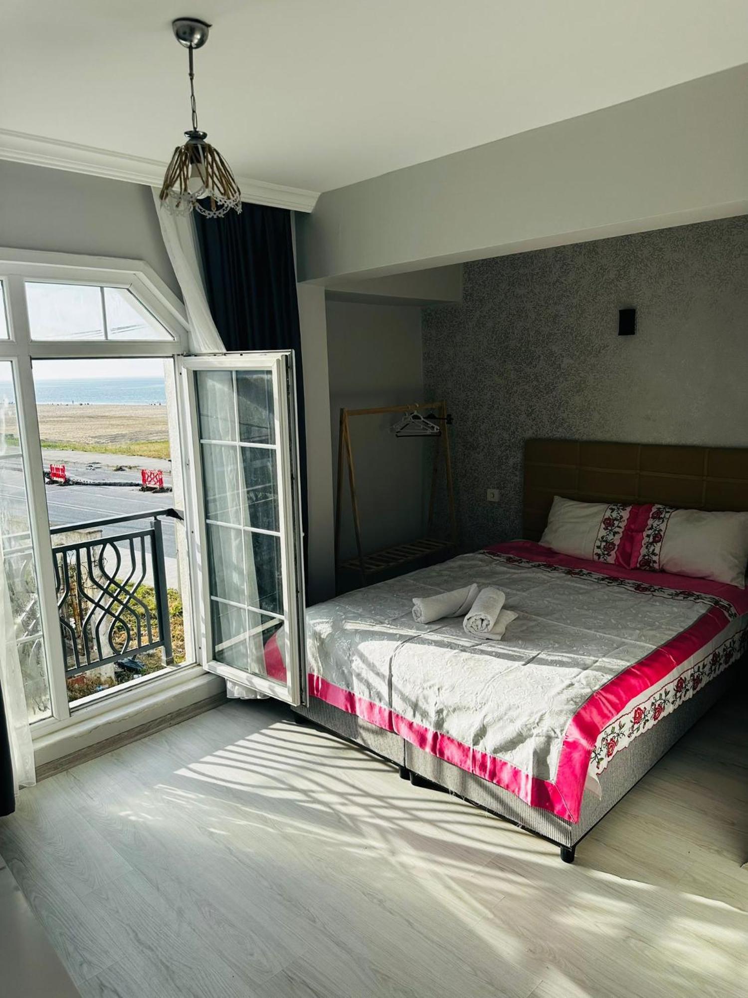 Airport Black Sea Hotel & Restaurant Arnavutkoy Екстер'єр фото