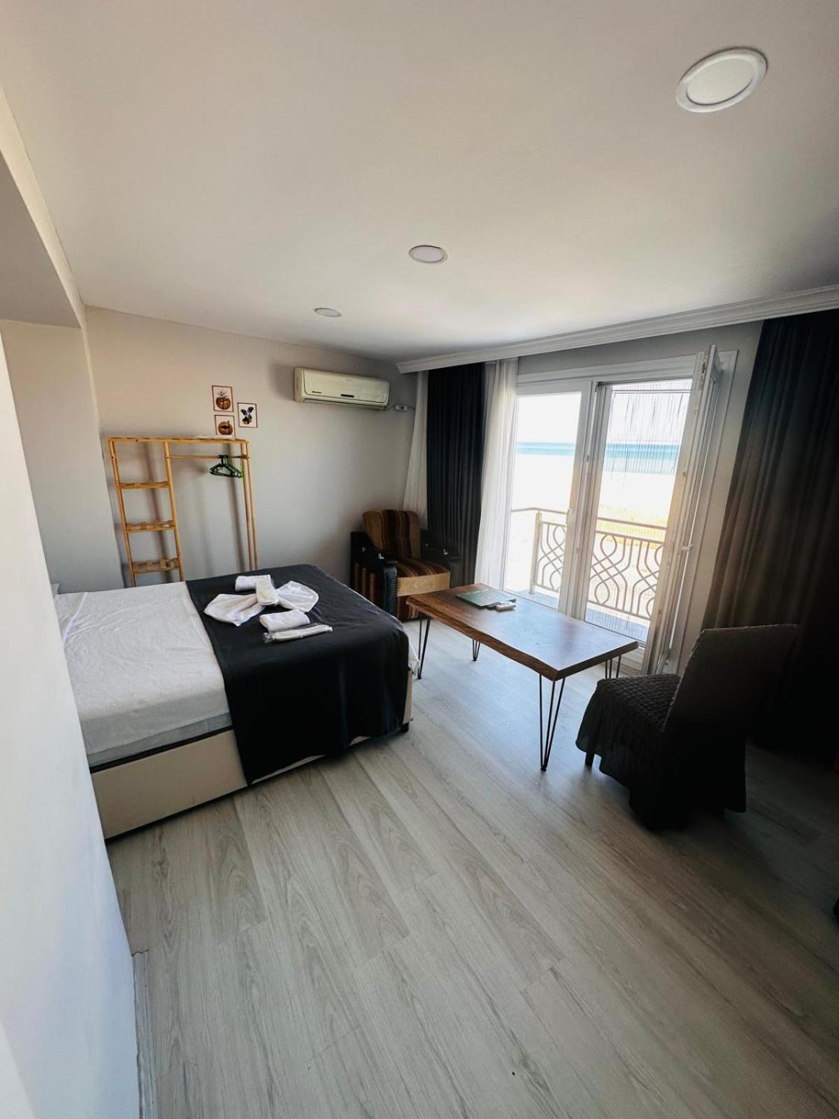 Airport Black Sea Hotel & Restaurant Arnavutkoy Екстер'єр фото